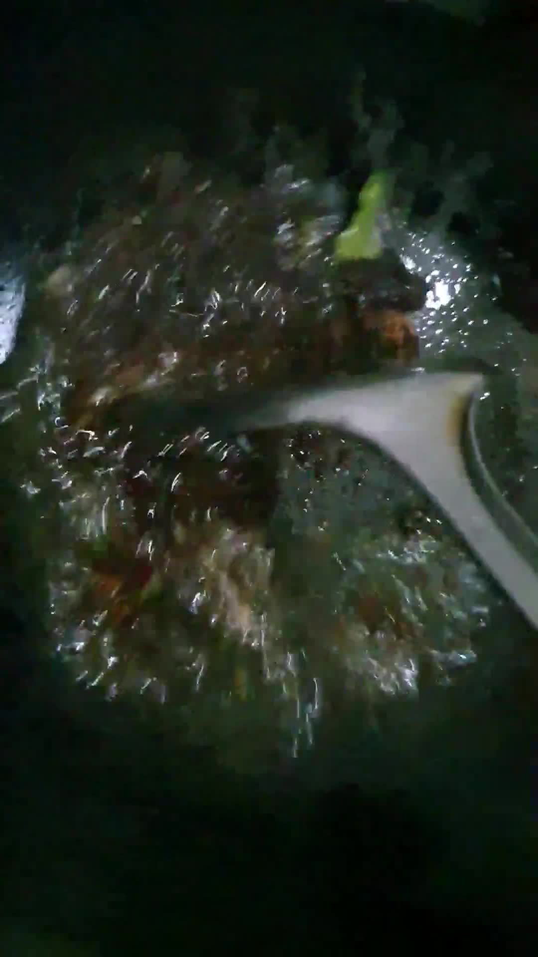 Foto langkah ke 2 dari resep 187. Rawon Daun Melinjo.