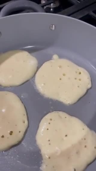 A picture of step 6 of Ricotta Pancakes.