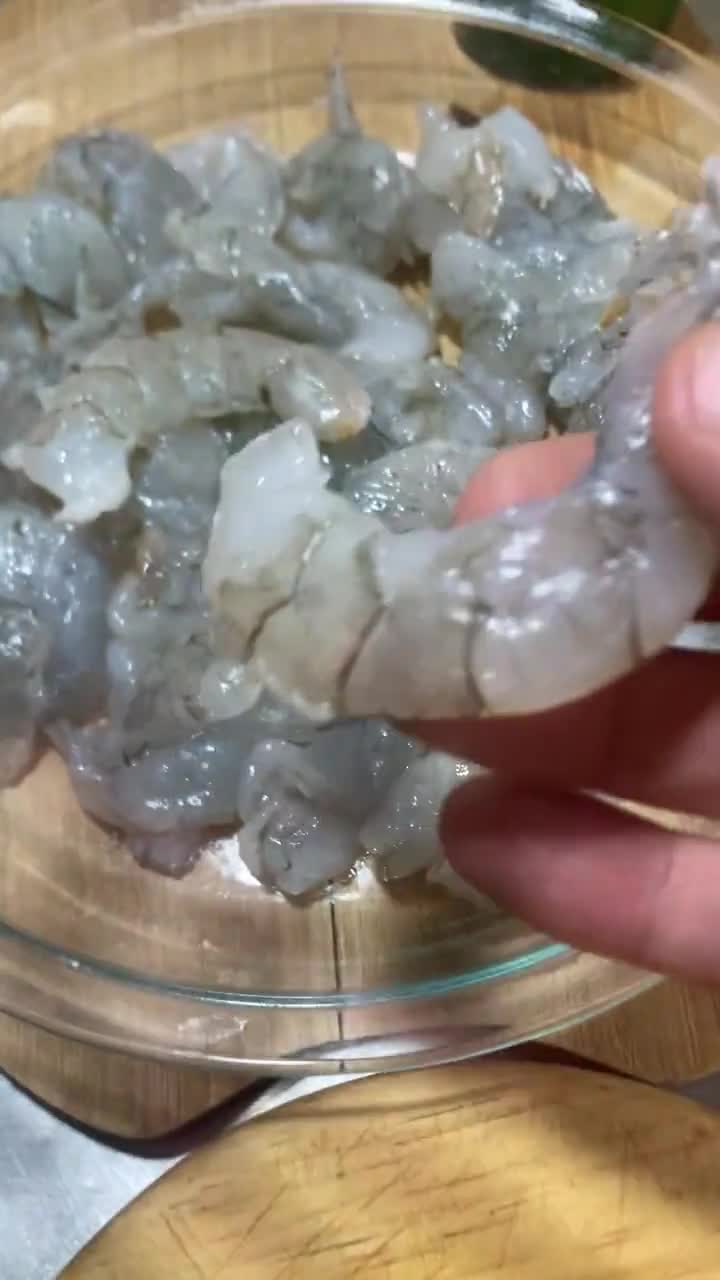 Foto del paso 1 de la receta: *Aguachile de Camarones con Chile Habanero Encima*