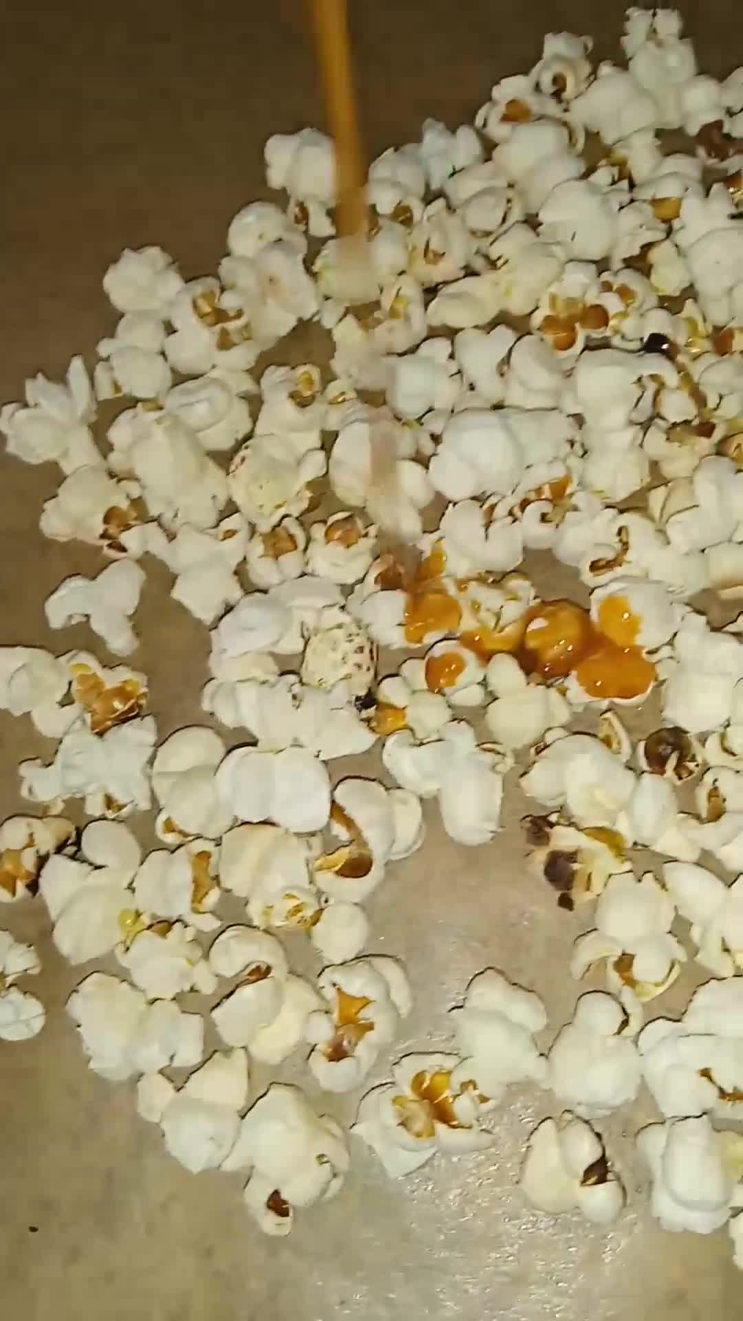 Une image de l'étape 3 de Pop Corn 🍿🍿 à la sauce caramel.