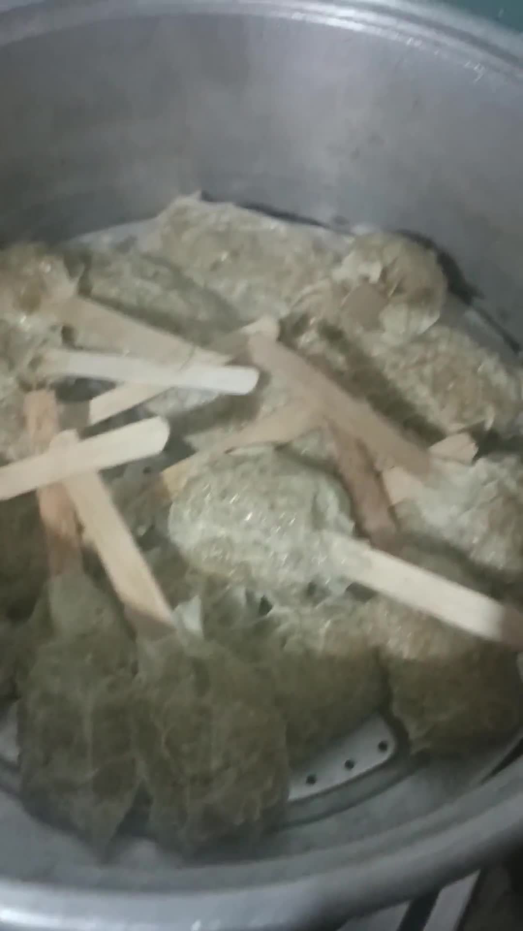 Foto langkah ke 6 dari resep Hekeng Ayam Kulit Tahu #374.