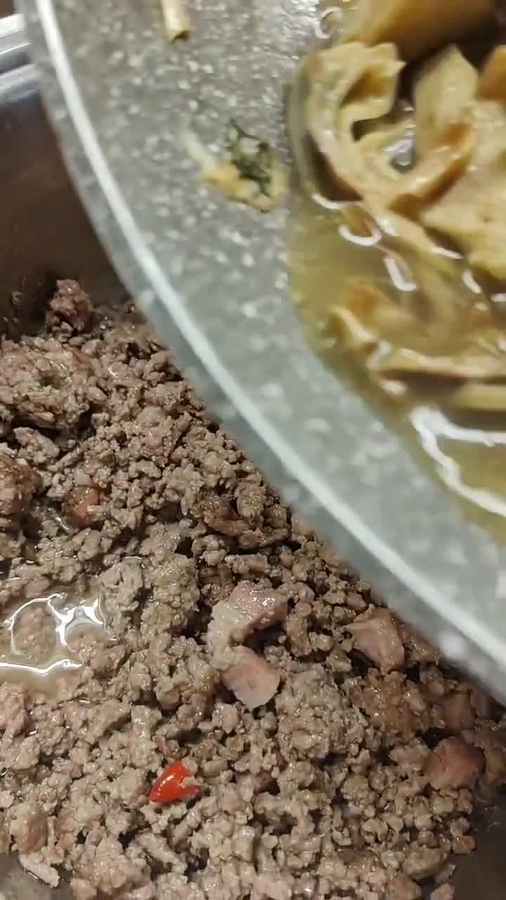 Foto del passaggio 2 della ricetta Lasagna con carciofi e macinato