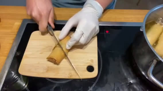 A picture of step 6 of Vegetable Spring Rolls.