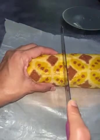 Foto langkah ke 17 dari resep Bolu Gulung Batik Gluten Free (Dengan Tepung Mocaf).