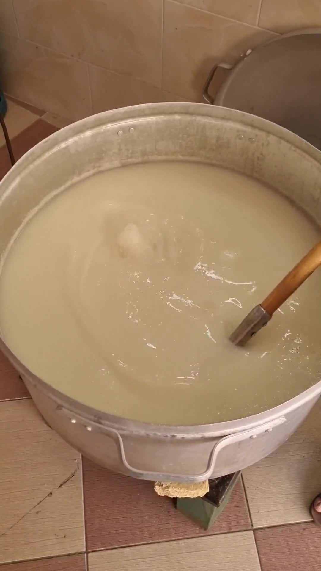 عکس مرحله 6 از دستور شله زرد نذری اربعین حسینی🏴