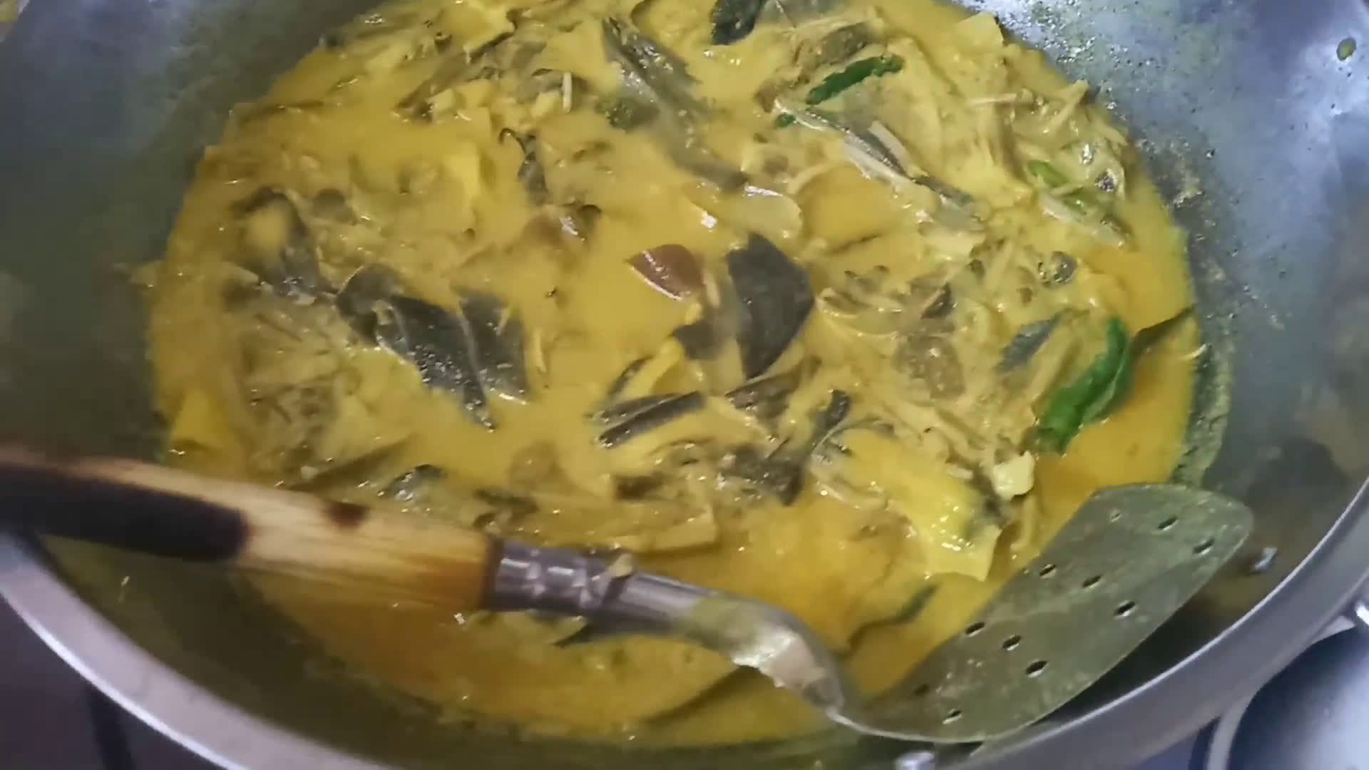Foto langkah ke 6 dari resep Sayur jantung pisang/ jukut pusuh khas Bali.