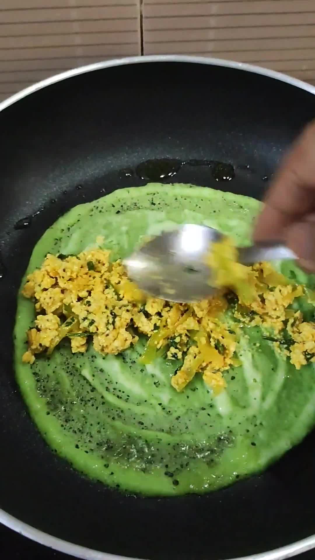 तिरंगा पनीर दोसा(tiranga paneer dosa recipe in hindi) रेसिपी चरण 7 फोटो