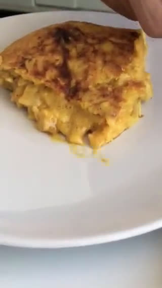Foto del paso 4 de la receta: Tortilla de patatas de bolsa