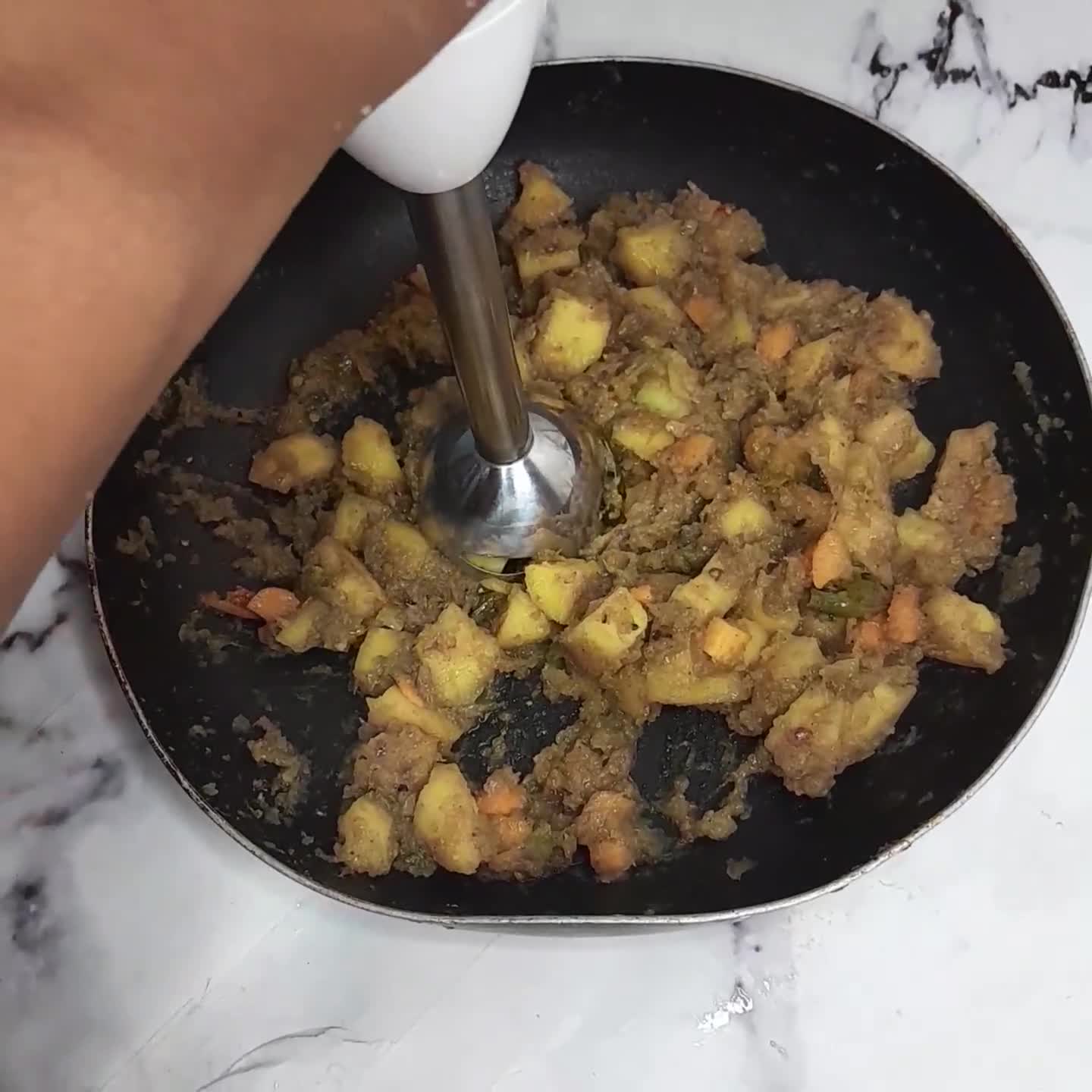 A picture of step 5 of Buttered couscous and onion sauce.