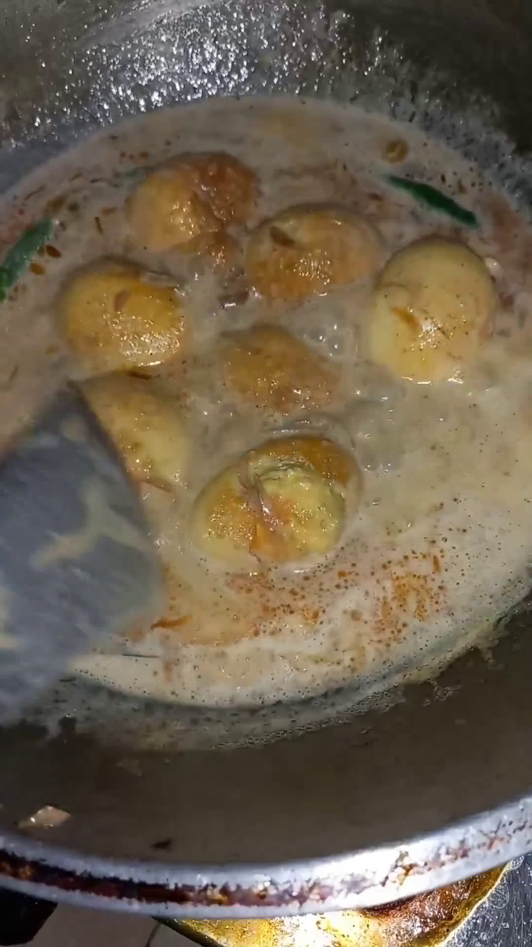 ডিমের জাফরানি ঝোল রেসিপির ধাপ 3 ছবি