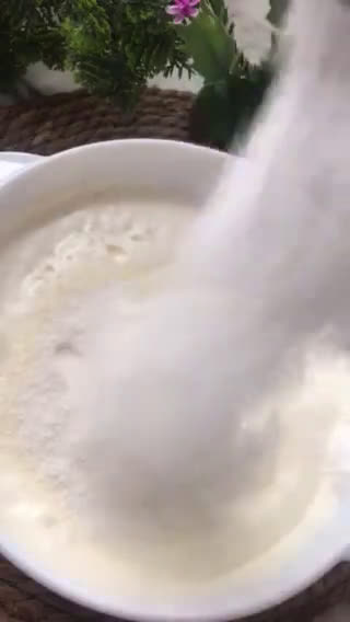 صورة لخطوة 3 من وصفة جينواز الميرانغ مضمونة النجاح 👌