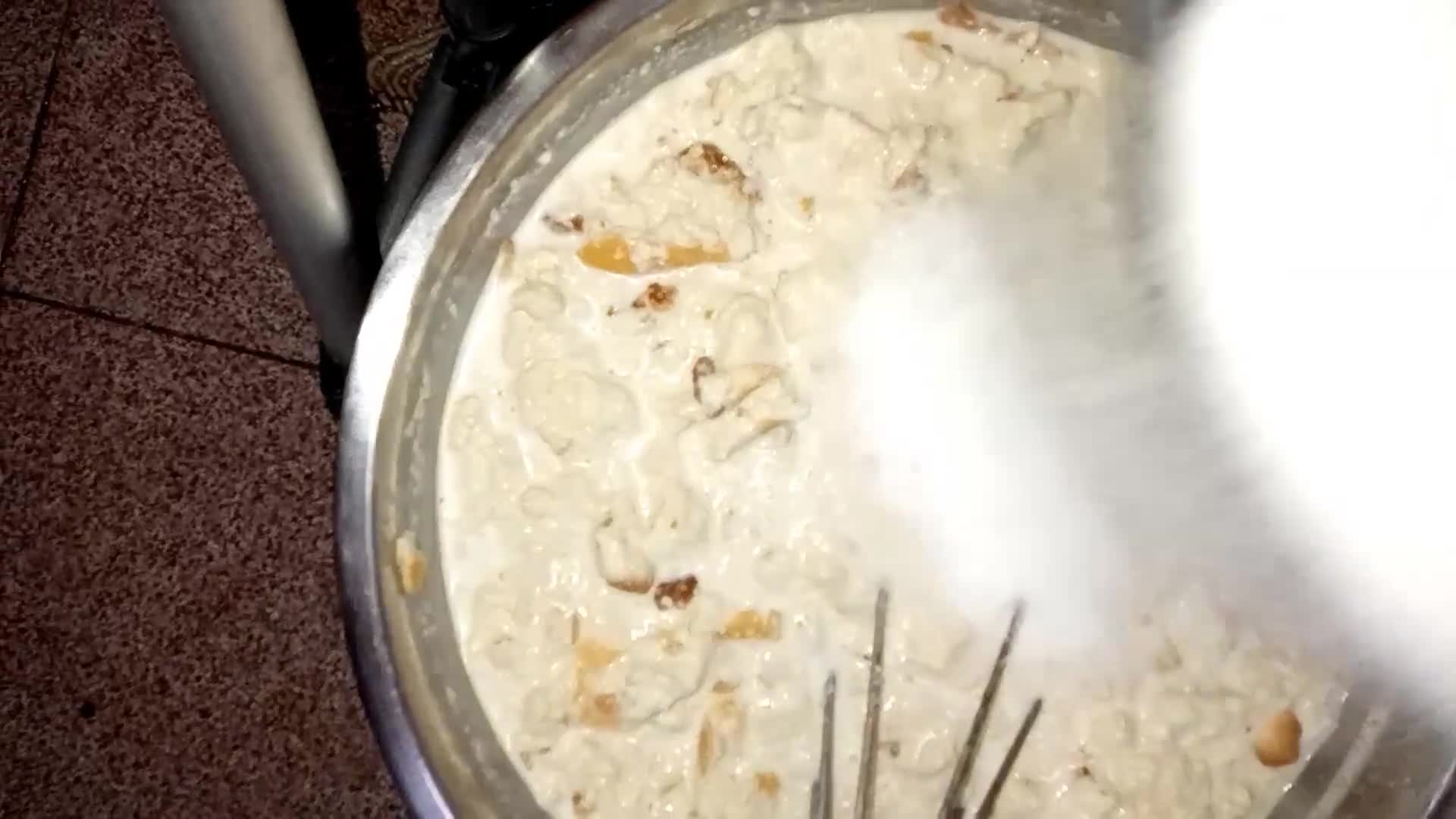 Foto del paso 2 de la receta: Budín de pan sin huevo