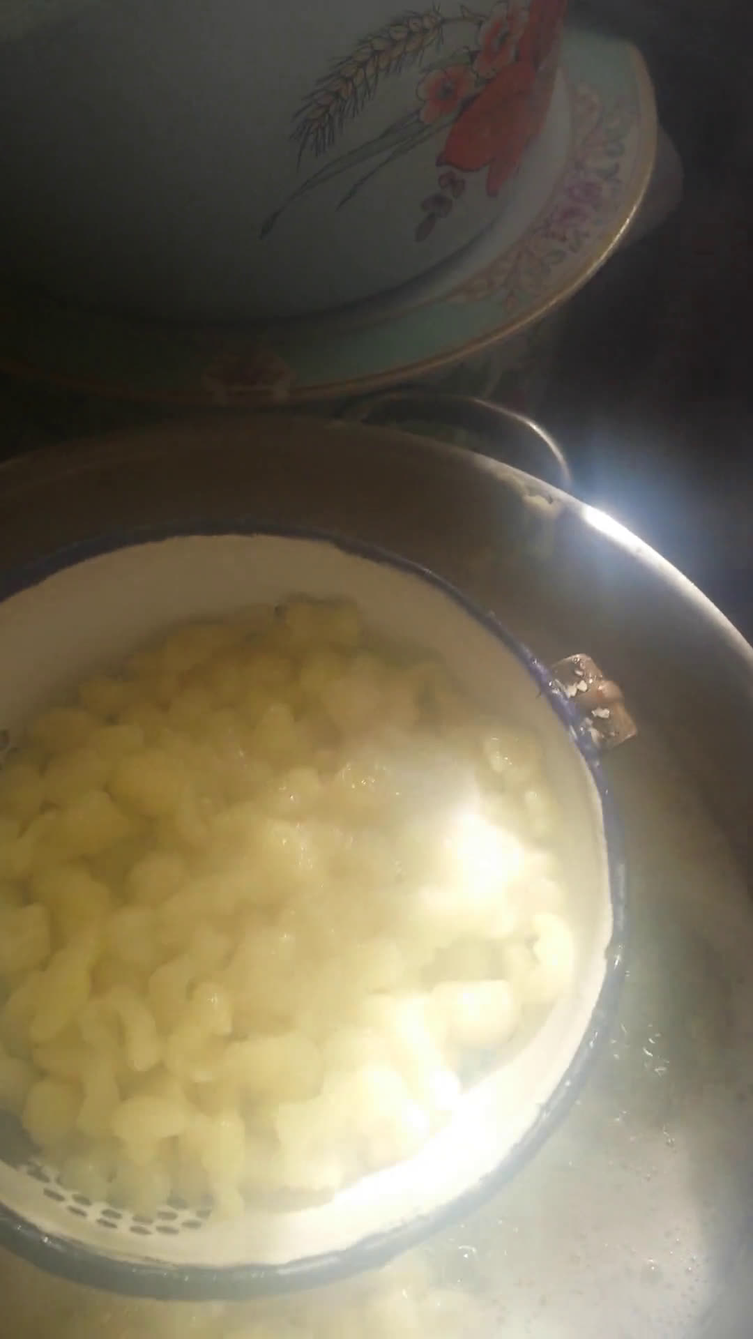 Vaddisznópörkölt nokedlival és döglesztett salátával 😊 recept fázis 4 fotója