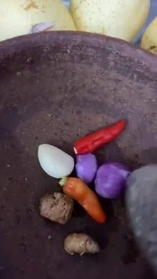 Foto langkah ke 1 dari resep Seblak Kurupuk Goreng.