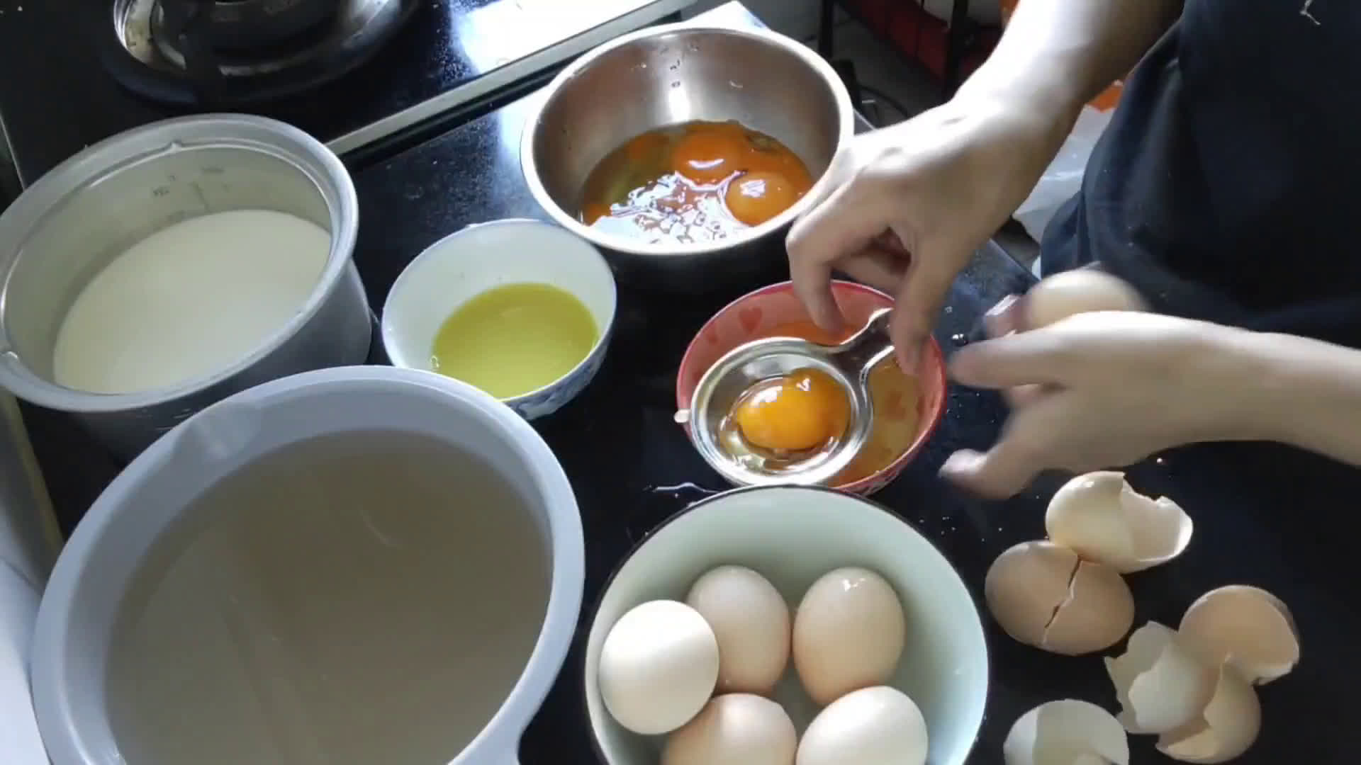 Foto langkah ke 4 dari resep Pudding kelapa muda dalam tempurung | #caramemotongkelapamuda.