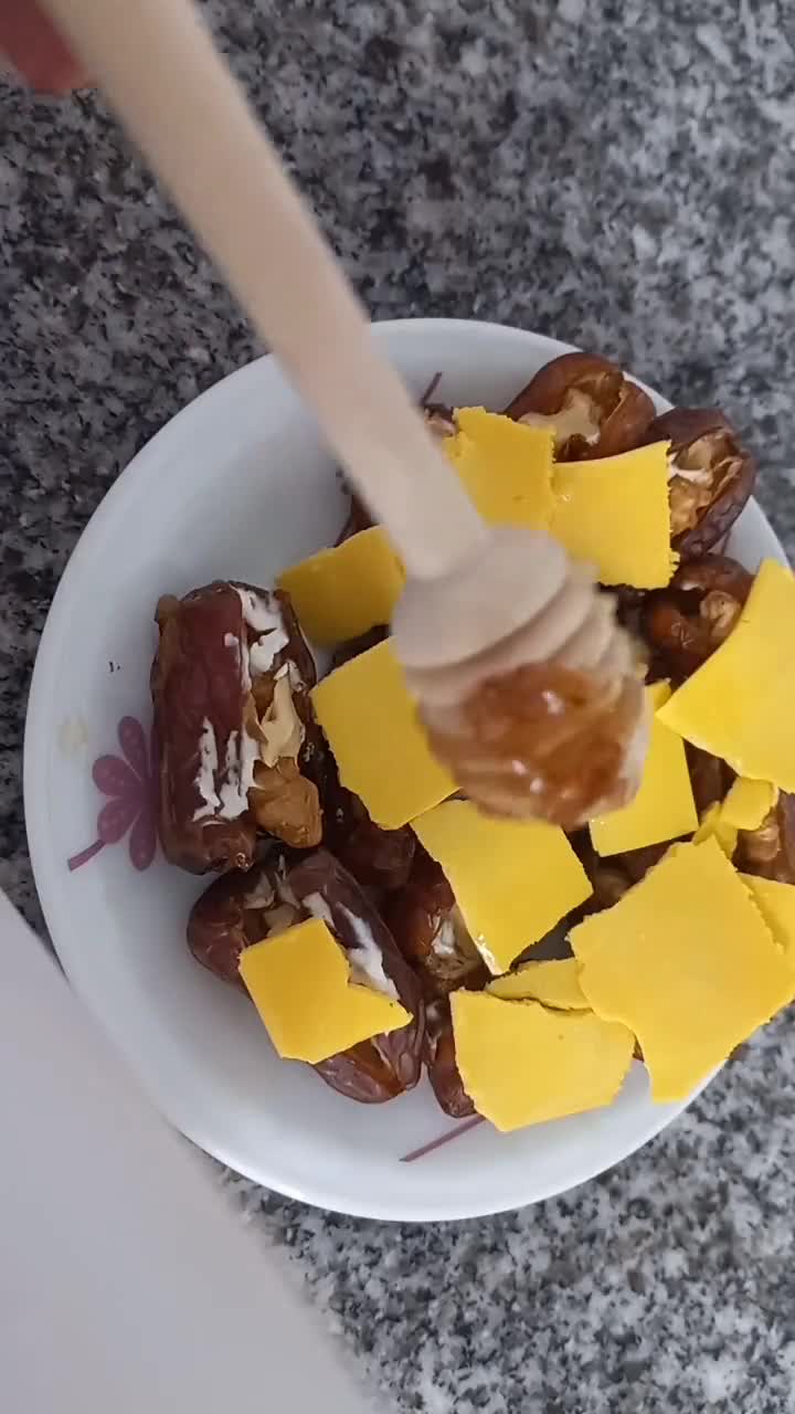 عکس مرحله 1 از دستور خرمای یونانی 🇬🇷