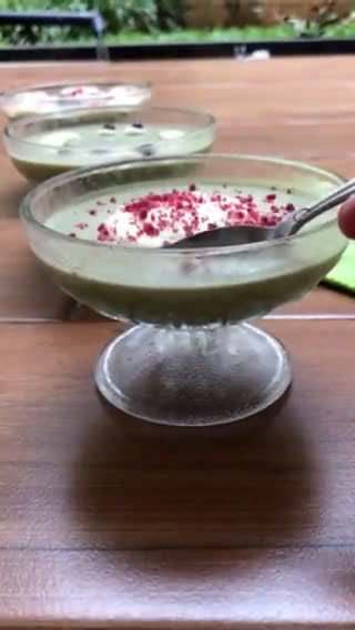 Foto langkah ke 5 dari resep MATCHA Panna Cotta 🍵🍵🍵.