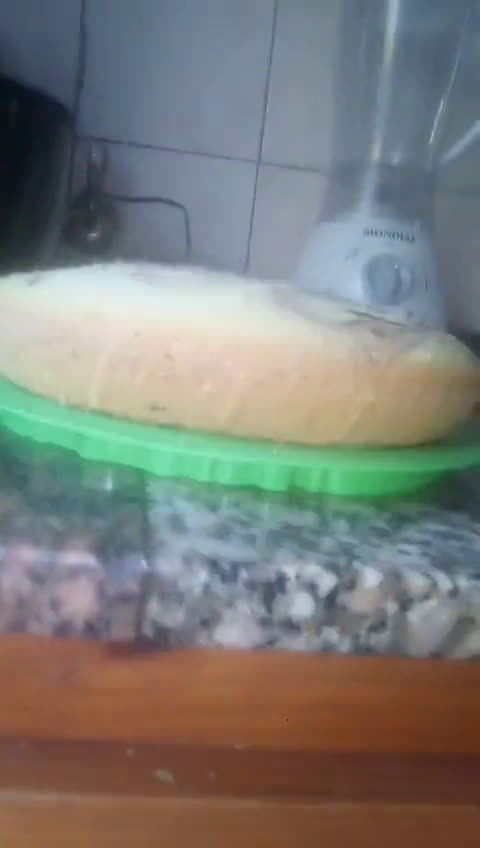 Foto del paso 2 de la receta: Bizcochuelo súper fácil sin leche