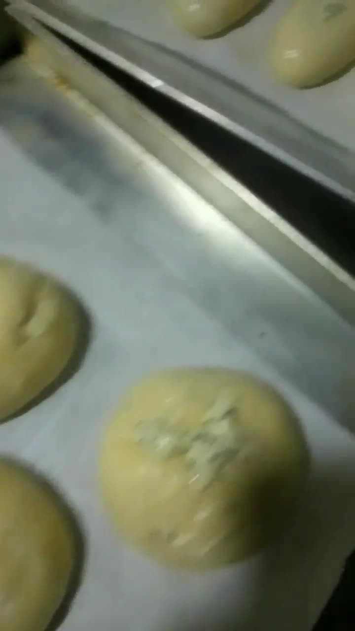 Foto langkah ke 7 dari resep Garlic Bread.