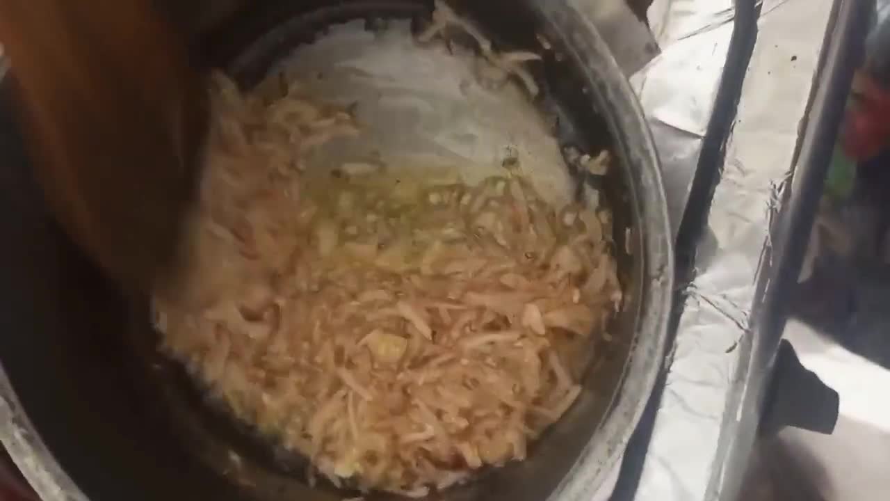 A picture of step 2 of Dhabba fry daal.