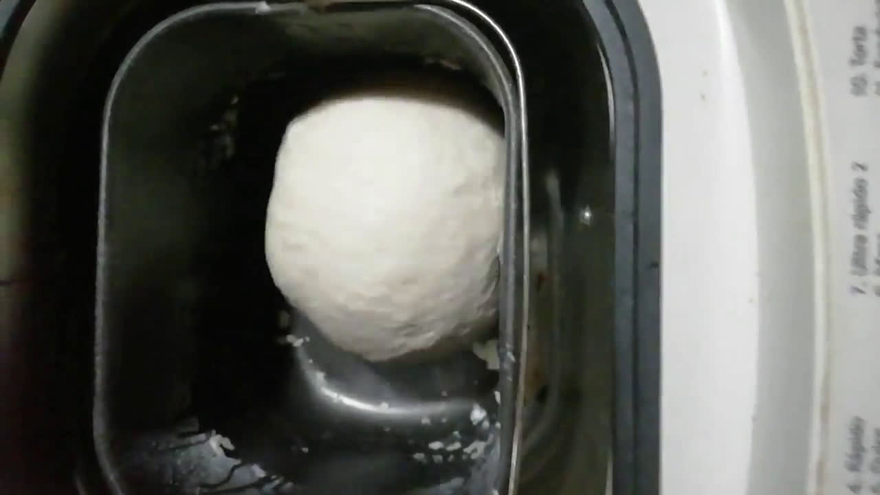 Foto del paso 1 de la receta: Pan francés fácil (técnica mixta) 🍞