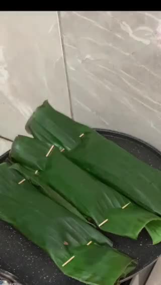 Foto langkah ke 7 dari resep Nasi bakar ayam tempe pedas.