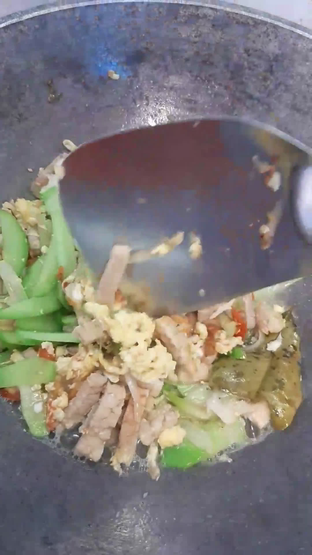 Foto langkah ke 3 dari resep Tumis labu tempe telur.