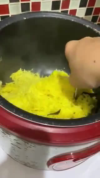 Foto langkah ke 3 dari resep Nasi Mandhi (Instant) Ayam.