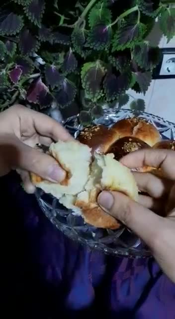 عکس مرحله 2 از دستور نان هل و گلاب