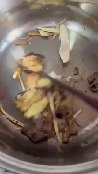 Hình bước làm 4 của món Lẩu Bò Thuốc Bắc Ngày Mưa 🌧