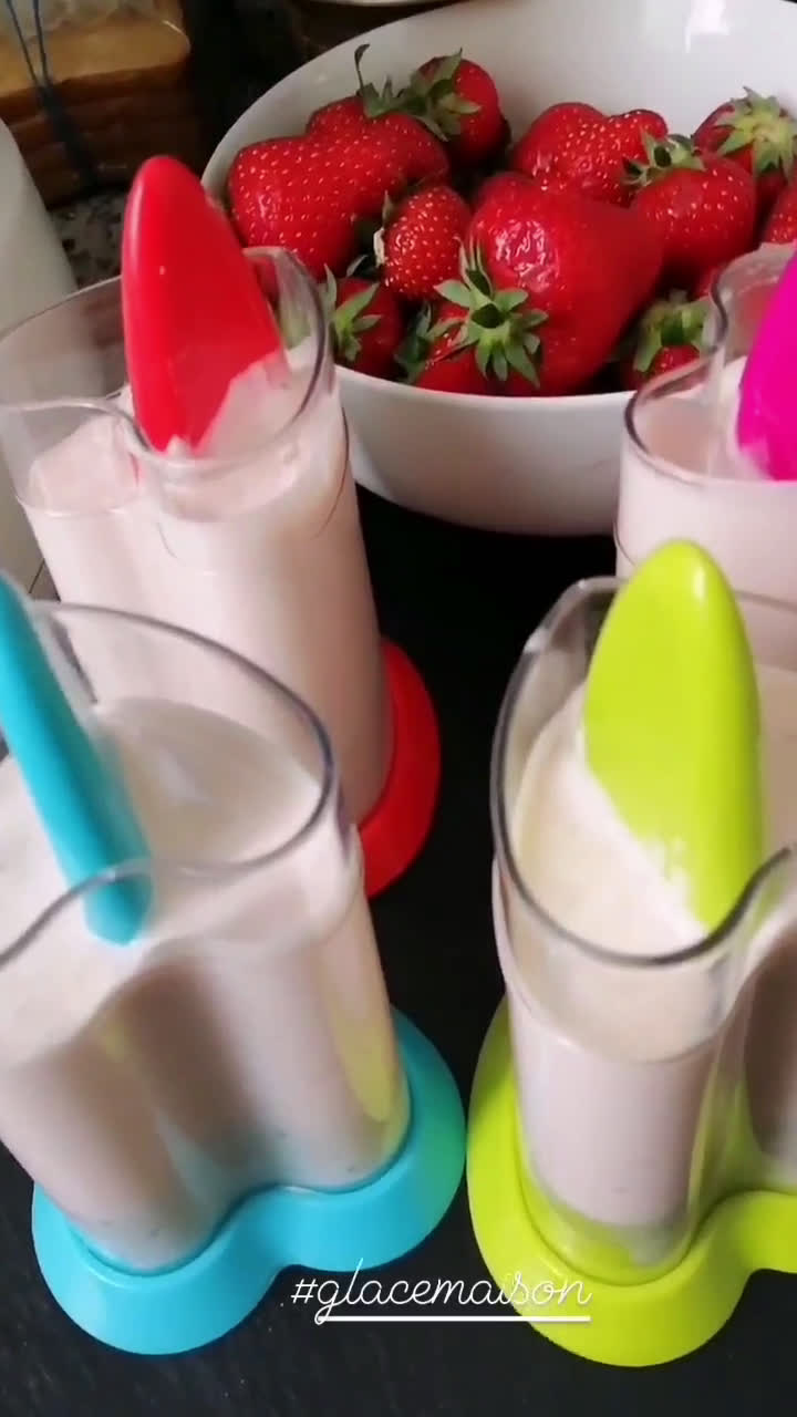 Une image de l'étape 4 de Glace fraises a la djamicoo 🍓.