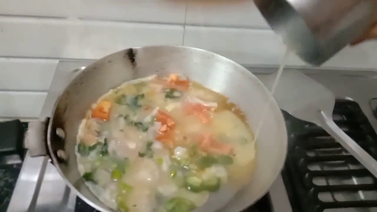 ऑमलेट (omelette recipe in Hindi) रेसिपी चरण 4 फोटो