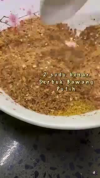 Gambar langkah 2 resipi Food Prep: Ground Dried Chilli & Garlic dengan Kulit Udang & Kepala Udang.