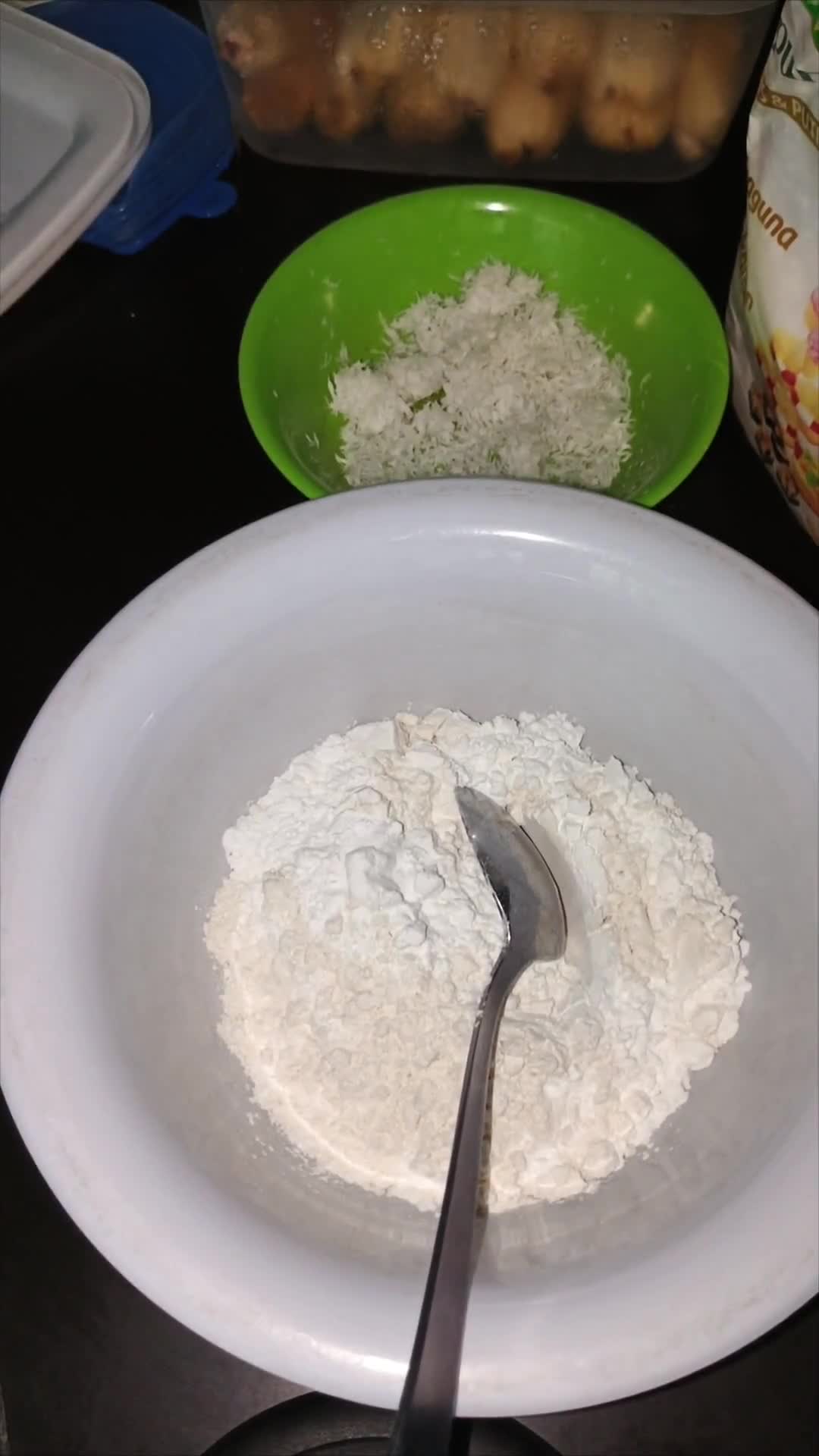 Foto langkah ke 2 dari resep Pisang Goreng Thailand Wijen Putih.