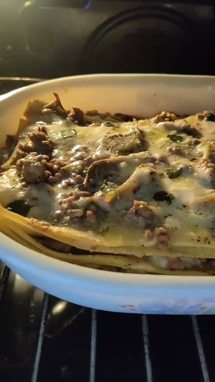 Foto del passaggio 4 della ricetta Lasagna con carciofi e macinato