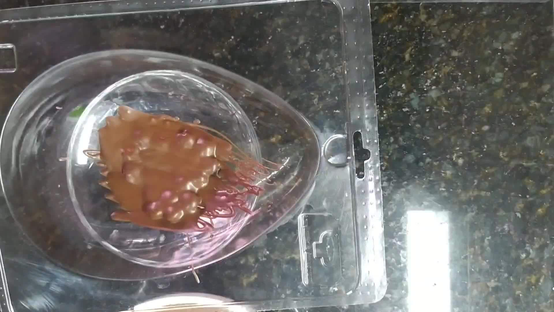 Foto del paso 2 de la receta: Huevo de Pascua con rocklets 🐰