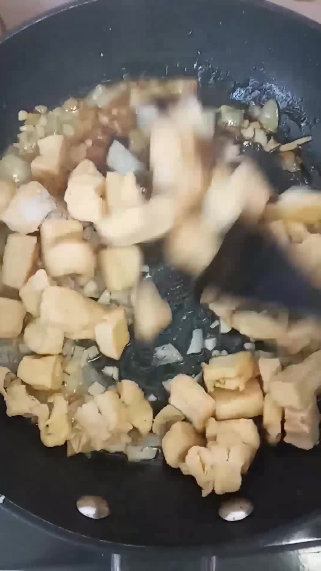 Foto langkah ke 3 dari resep Tumis Pokcoy Tahu Saus Tiram.
