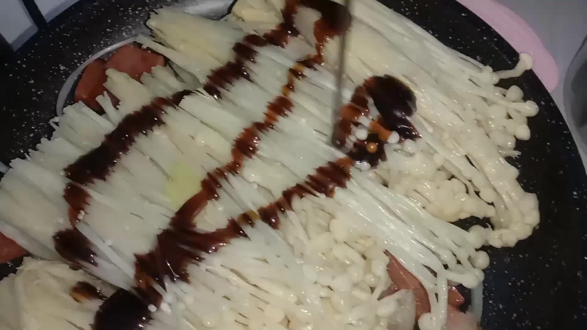 Foto langkah ke 3 dari resep Bulgogi Beef Jamur Enoki.