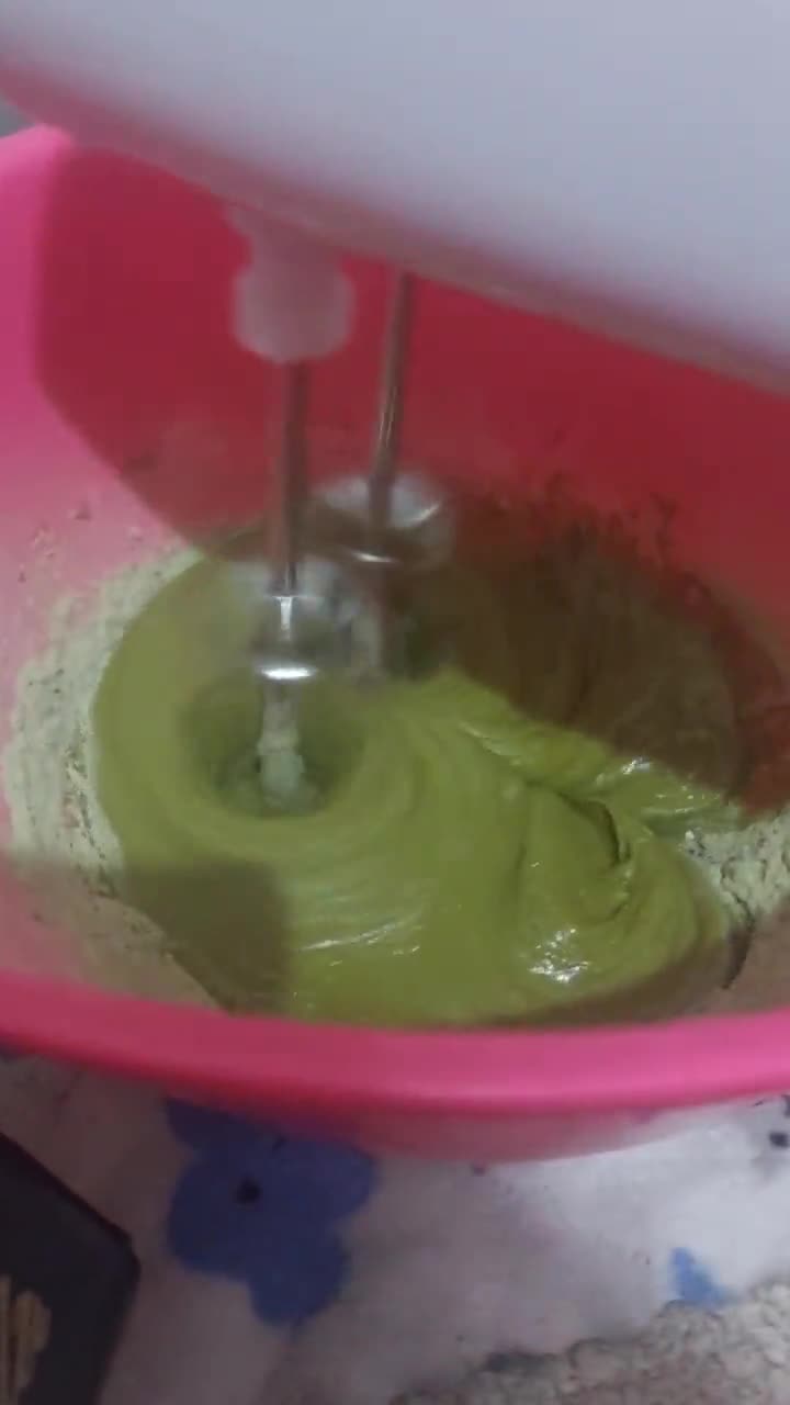 Foto langkah ke 5 dari resep Brownies Matcha.