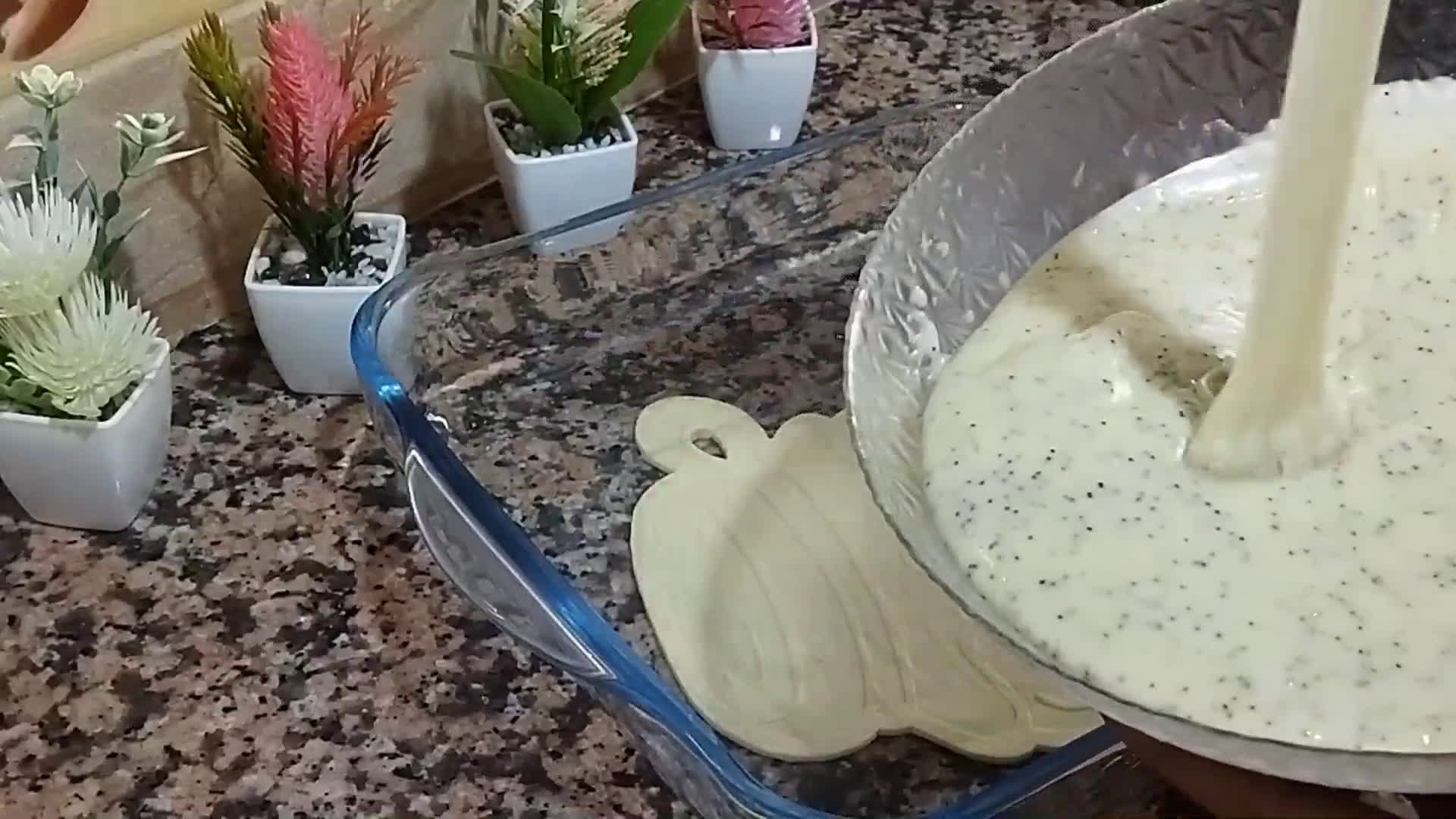 صورة لخطوة 2 من وصفة كيكة بصوص أكثر من رائع يستحق التجربة