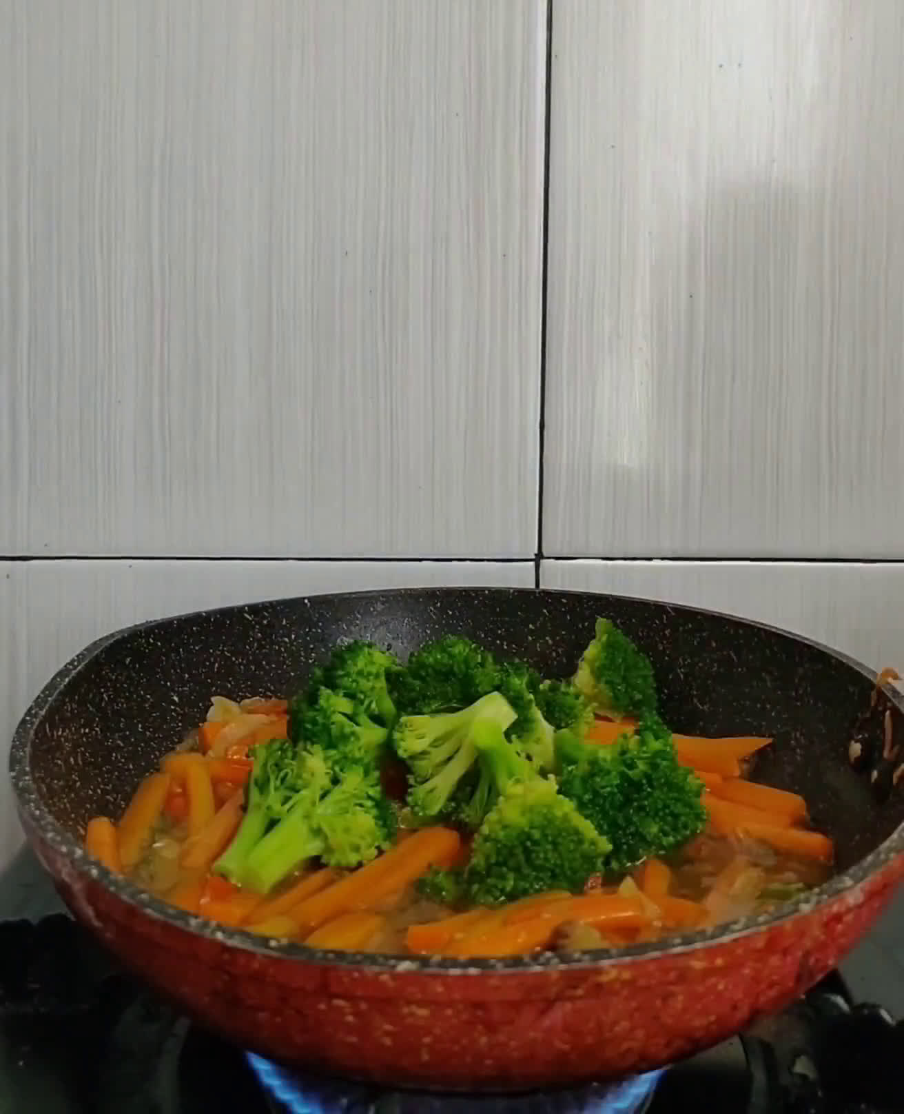 Foto langkah ke 5 dari resep Garlic Broccoli.