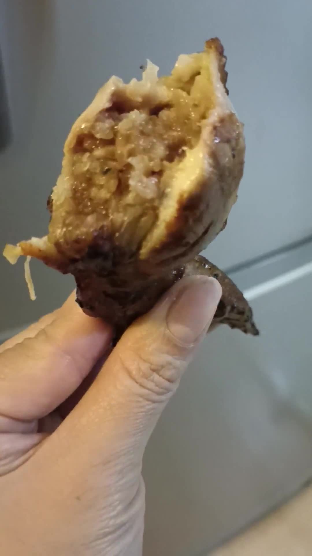 Foto langkah ke 4 dari resep Sayap ayam isi nasi ketan goreng.