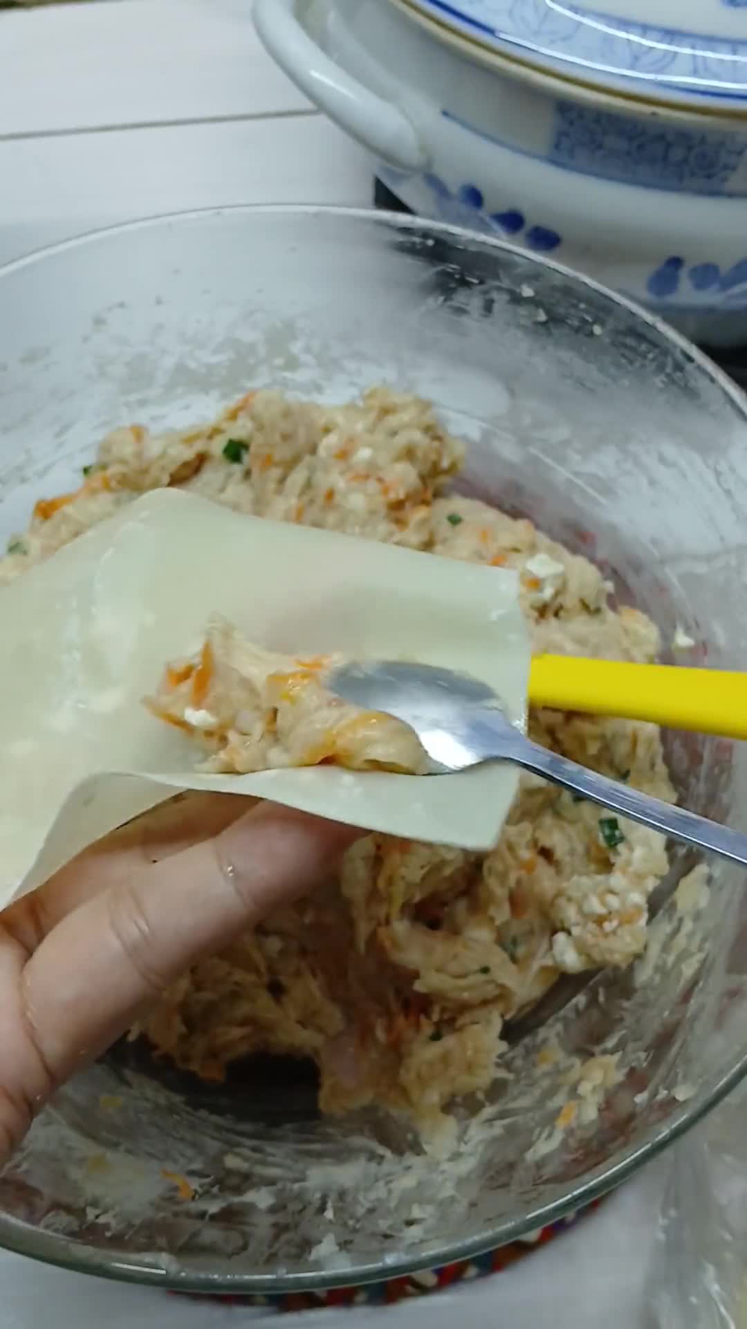 Foto langkah ke 6 dari resep Dimsum Ayam.