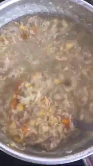 Foto langkah ke 4 dari resep Sup jagung kepiting.
