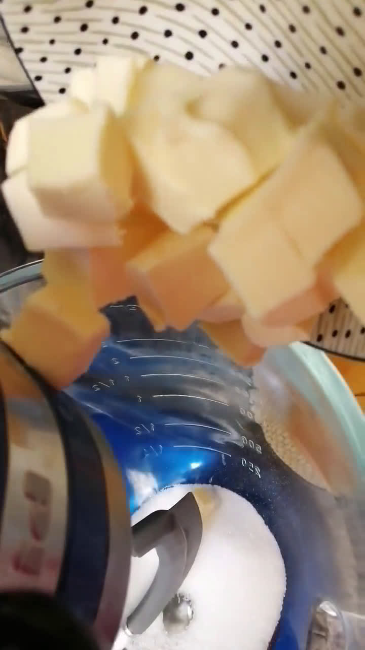 Une image de l'étape 1 de Sablés fraises a la djamicoo.