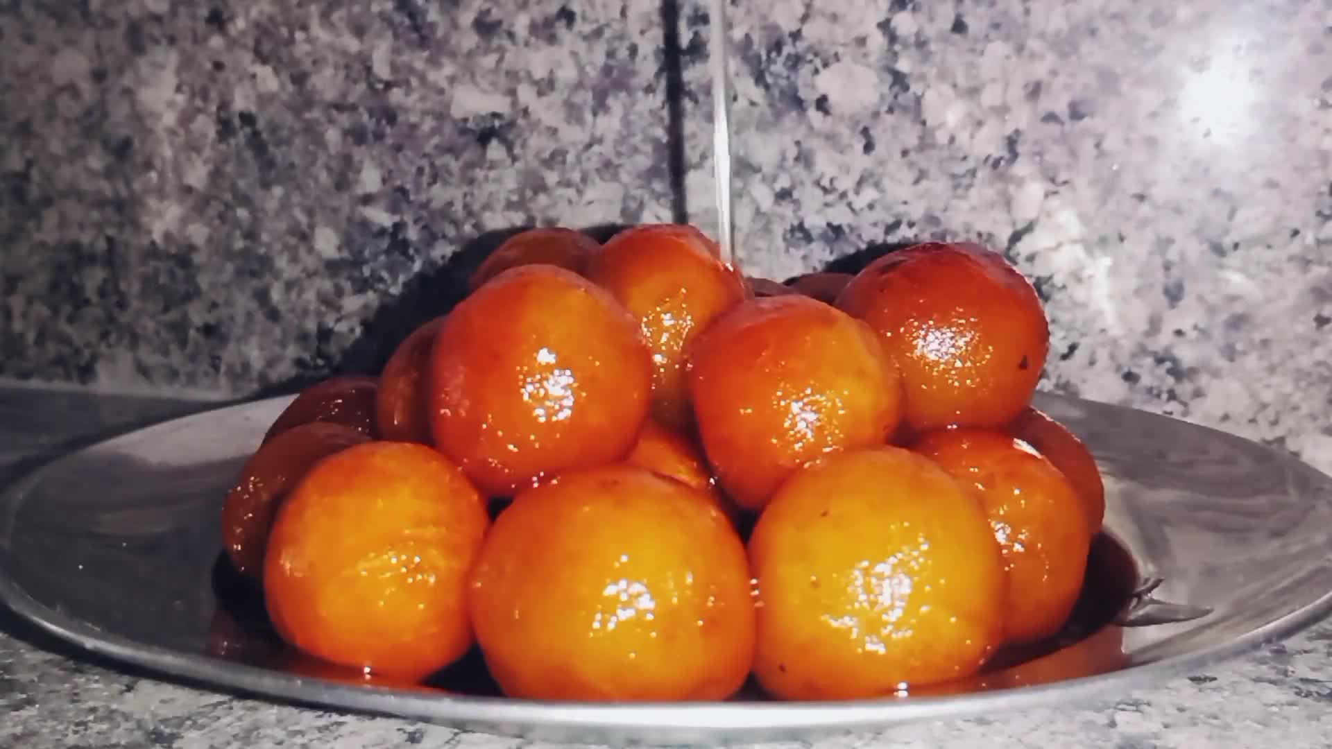 गुलाबजामुन मिश्रण के गुलाबजामुन (Gulabjamun mishran ke gulabjamun recipe in hindi)) रेसिपी चरण 1 फोटो