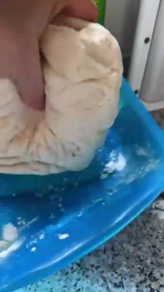 Foto del paso 1 de la receta: Pan pita veloz en airfryer