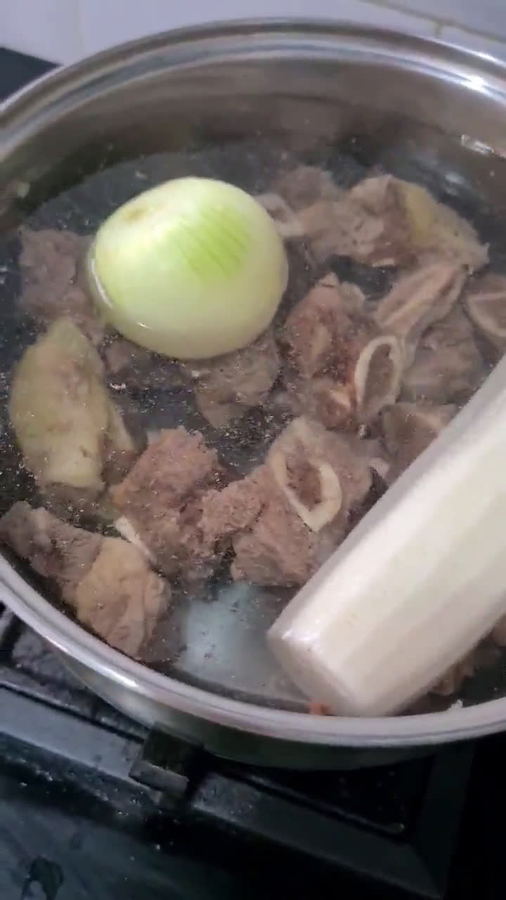 Foto langkah ke 2 dari resep Galbi Tang Sup Iga Korea.