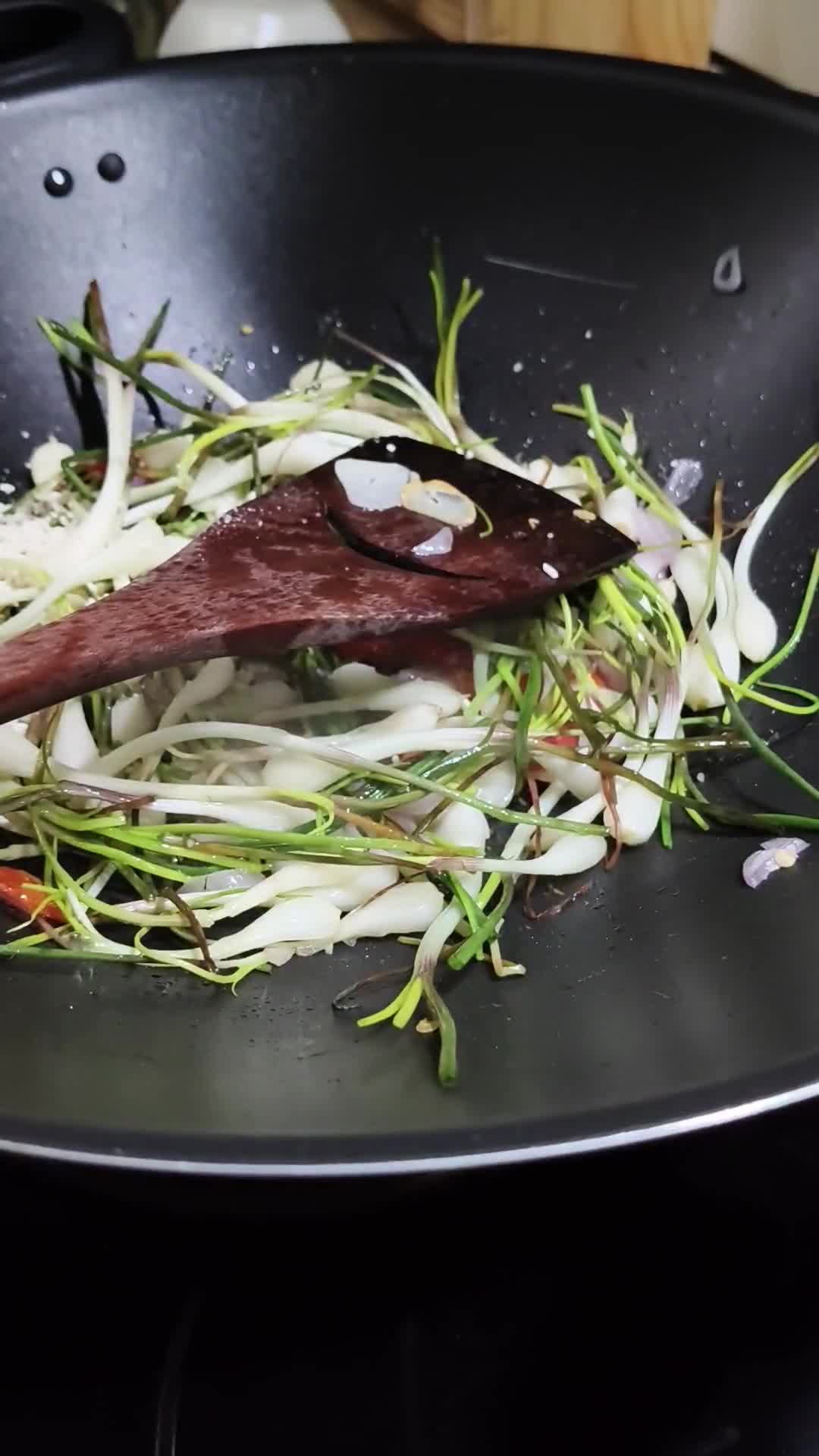 Foto langkah ke 5 dari resep Lengkio Tumis Kecap.