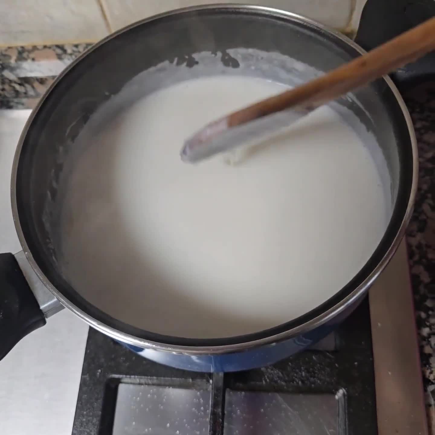 Foto del paso 1 de la receta: Natillas de coco